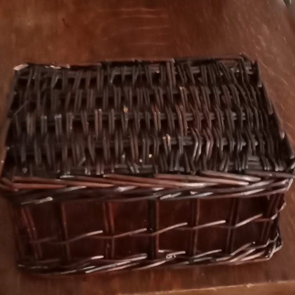 Vintage Wicker Rectangle Basket, size 10.5 x 7 x 6 inches. - Picture 4 of 4